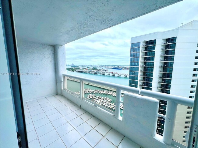 Foto del edificio - 1717 N Bayshore Dr