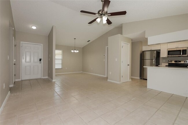 Building Photo - 5525 Southgrove Ct