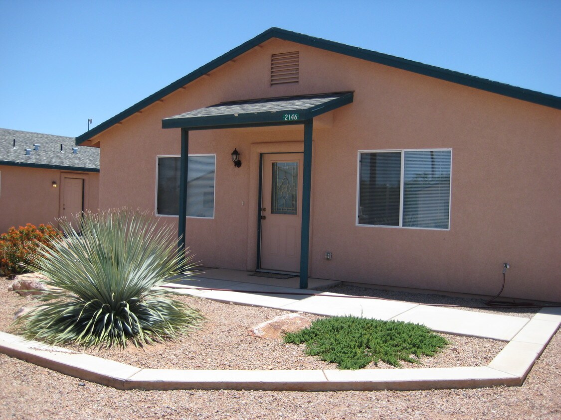 2148 N Coronado Frontage Rd, Huachuca City, AZ 85616 House for Rent