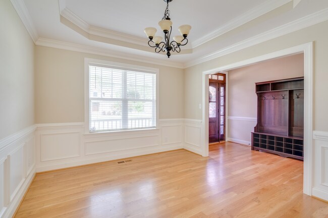 Building Photo - 62 Ryland Dr