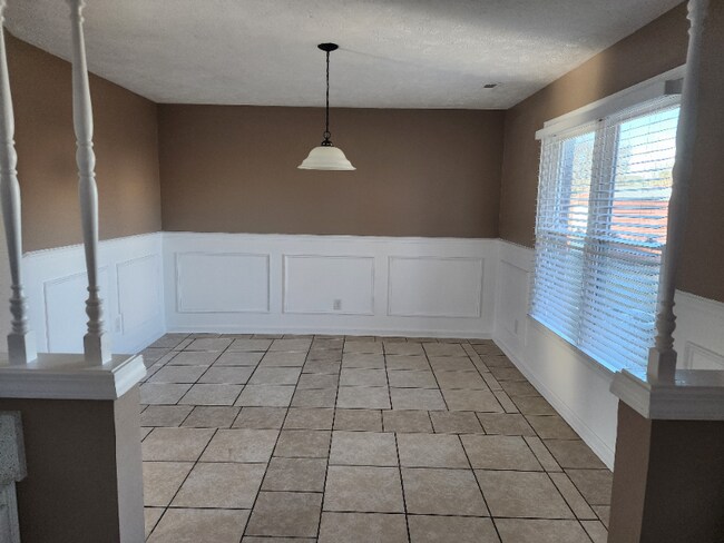 Building Photo - 7769 Adrian Dr