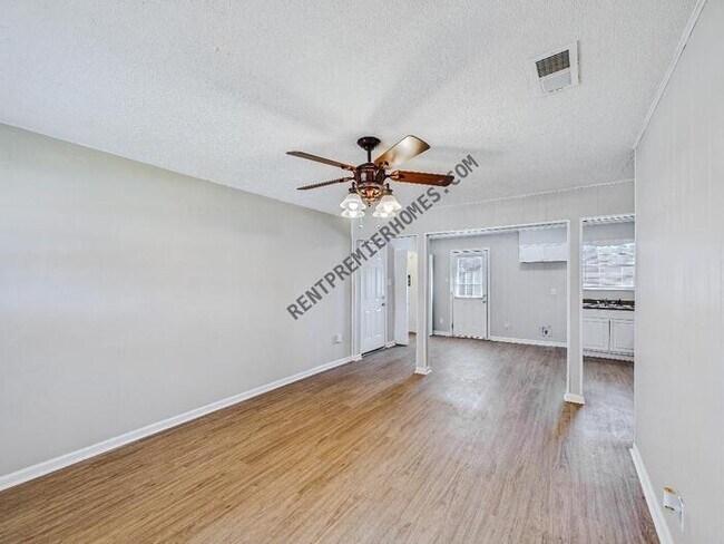 Foto del edificio - 6921 Knollwood Rd