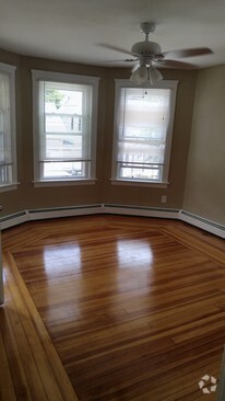 Building Photo - 110 Bernon St