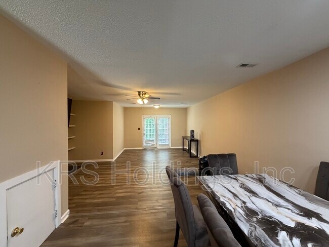 Building Photo - 940 Allendale Dr