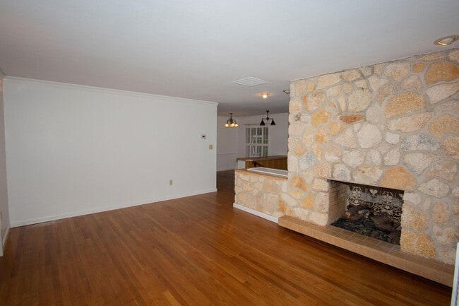 Photo - 3/2 in College Park near Lake Ivanhoe House