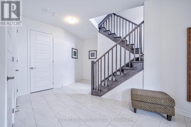 Building Photo - 3093 Travertine Dr