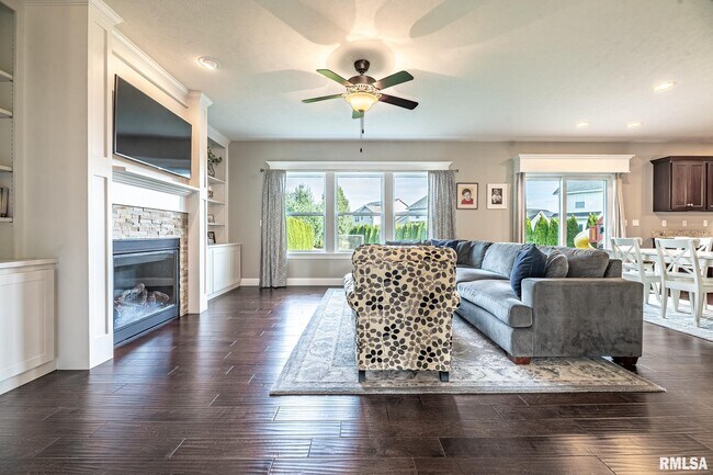 Foto del edificio - 3215 W Cypress Creek Dr