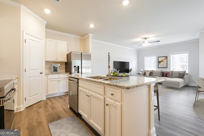 Building Photo - 166 Pyrus Ln