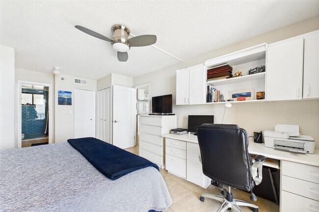 Foto del edificio - 100 Ocean Trail Way