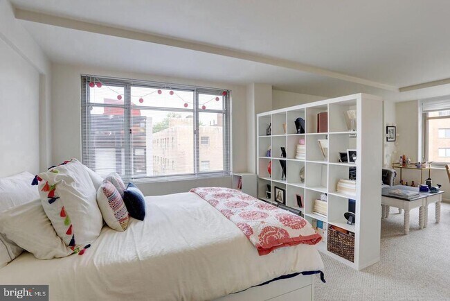 Foto del edificio - 940 25th St NW
