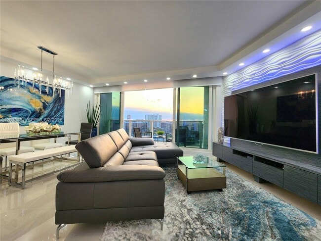 Building Photo - 3505 S Ocean Dr