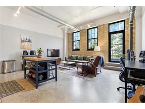 Building Photo - 730 Stinson Blvd NE