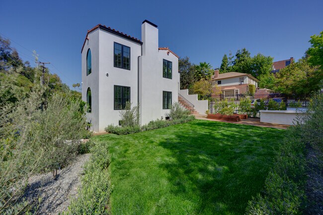 Building Photo - 1007 Carol Dr