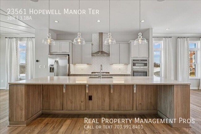 Foto del edificio - 23561 Hopewell Manor Terrace