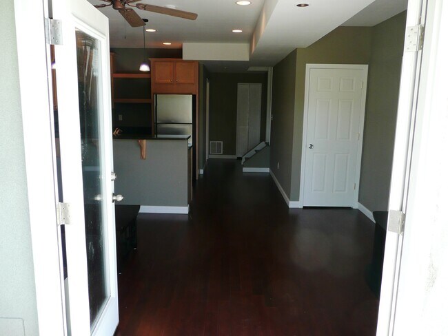 Foto principal - 710 Palatine Ave