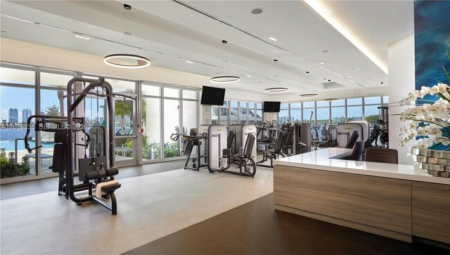 Foto del edificio - 17301 Biscayne Blvd