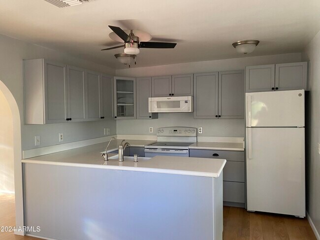 Building Photo - 16813 Shrine Dr