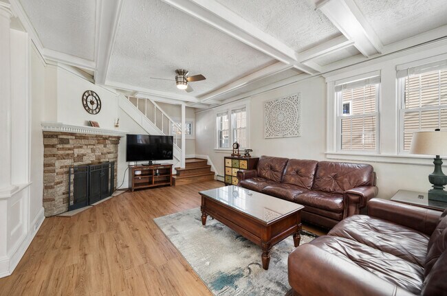 Building Photo - 110 Kingsley St