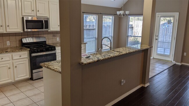 Building Photo - 3519 Deerbrook Ct