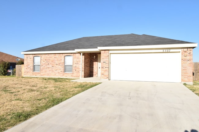 Building Photo - 3507 Doffy Dr