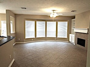 Building Photo - 3523 Pine Valley Dr
