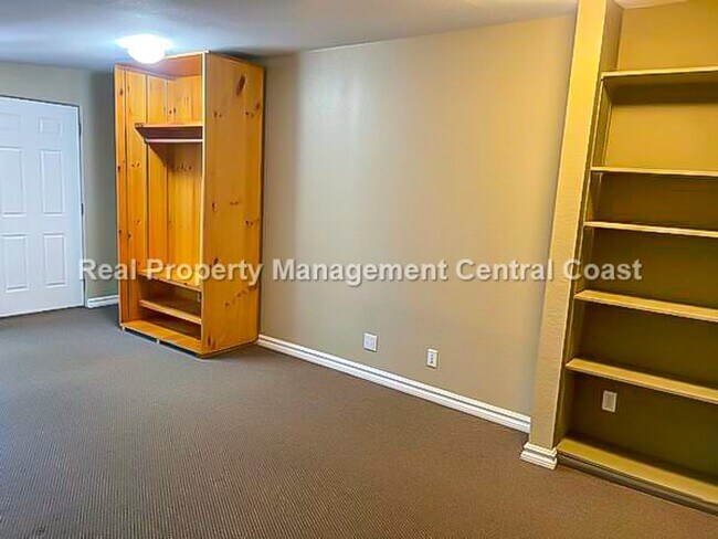 Foto del edificio - 17003 Chestnut Ave