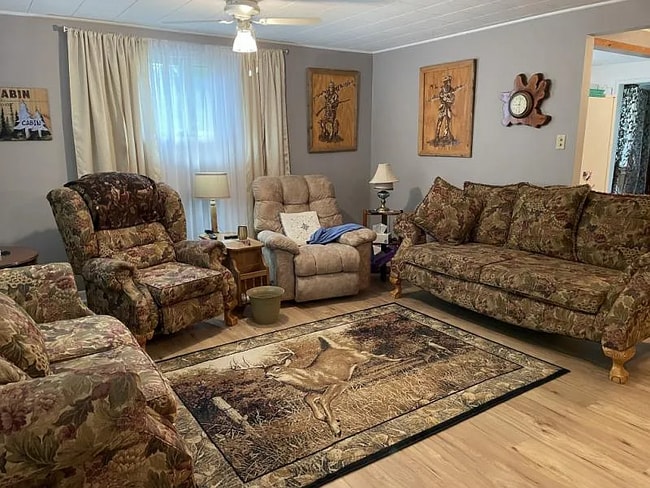 Building Photo - 7901 Loud Dr