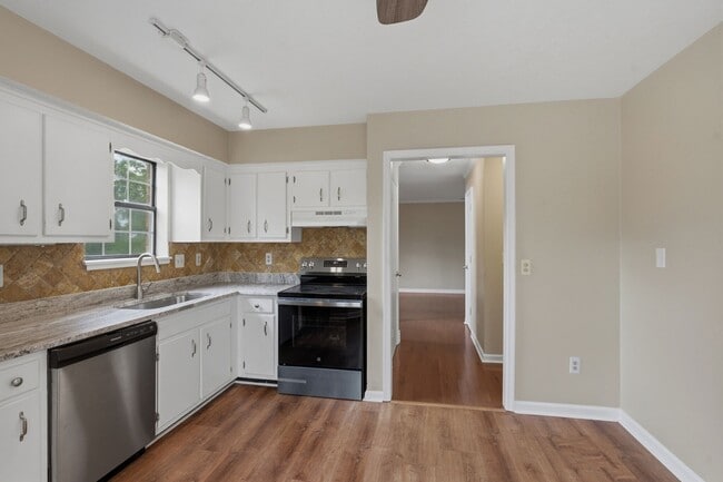 Foto del edificio - 515 Chesterfield Ave