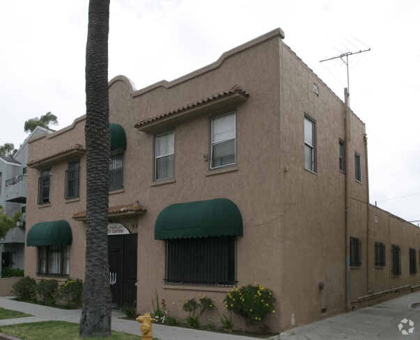 Building Photo - 936 Olive Ave