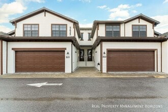 Building Photo - 5623 N Honore Ave
