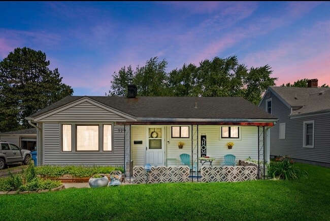 Building Photo - 329 W River St