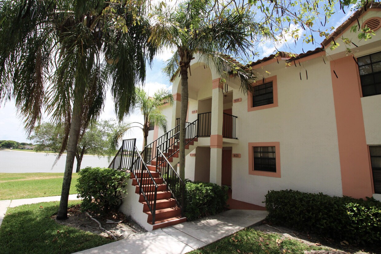 Primary Photo - 321 Norwood Terrace