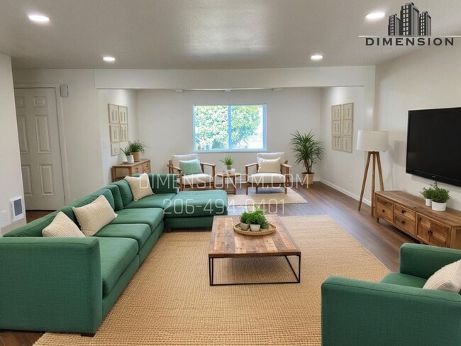 Building Photo - Modern Remodel – 4 Bed, 2 Bath Home in Pri...