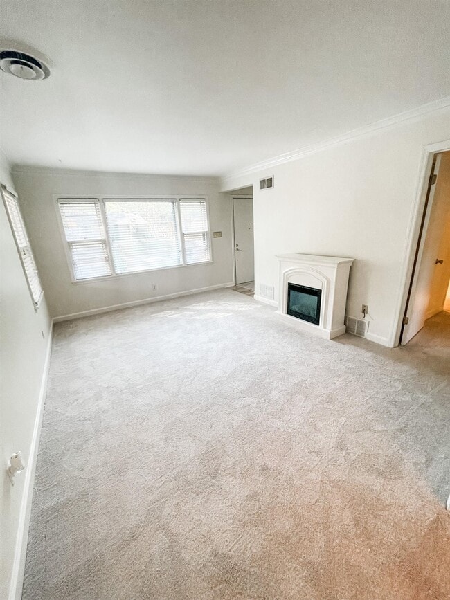 Building Photo - 1270 Perkins Terrace