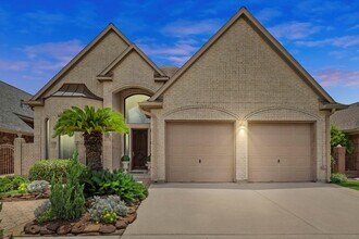 Building Photo - 4513 Country Club View