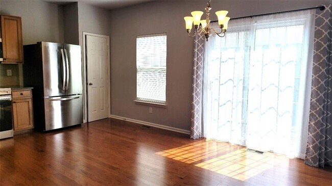 Foto del edificio - 2020 Meadow Peak Rd