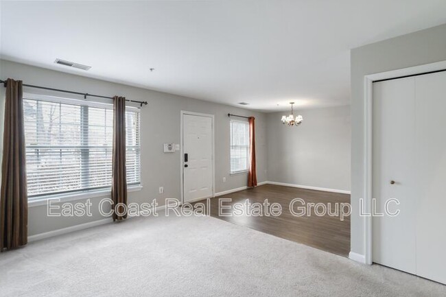 Foto del edificio - 133 Heathfield Dr