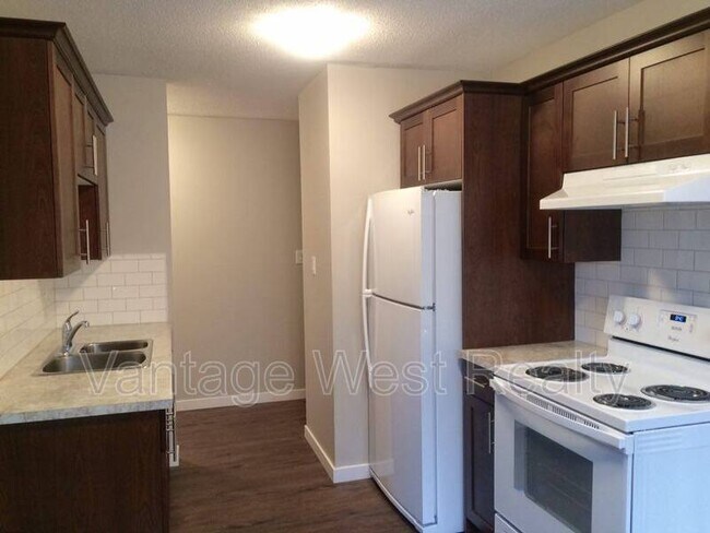 Photo du bâtiment - 235 Husch Rd