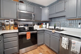 Building Photo - 1711 Orange Grove Shores Dr
