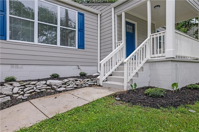 Foto del edificio - 2222 Beecher Cir SW