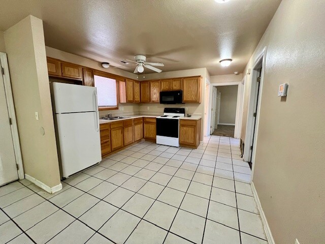 Foto del edificio - 364 E 7th St