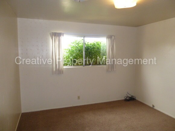 Building Photo - 3105 Salinas Ave