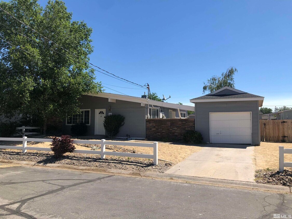 12080 Andes St, Reno, NV 89506 Townhome Rentals in Reno NV