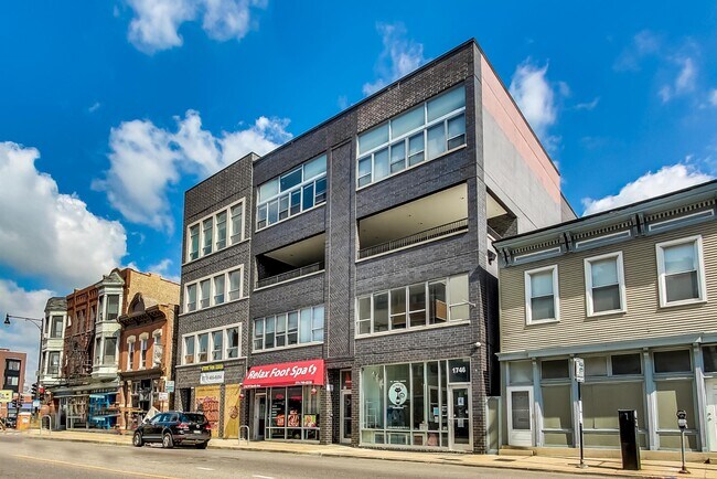 Foto del edificio - 1746 W North Ave