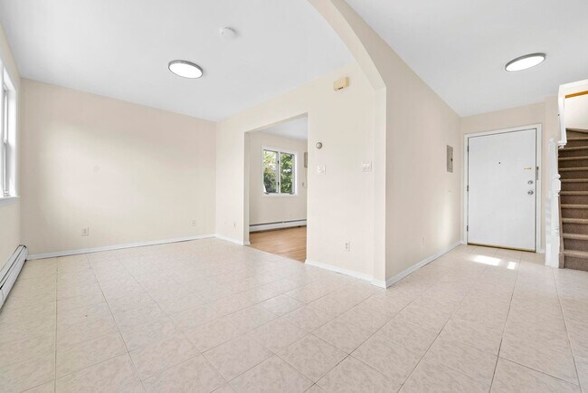 Building Photo - 37-39 E 46th St