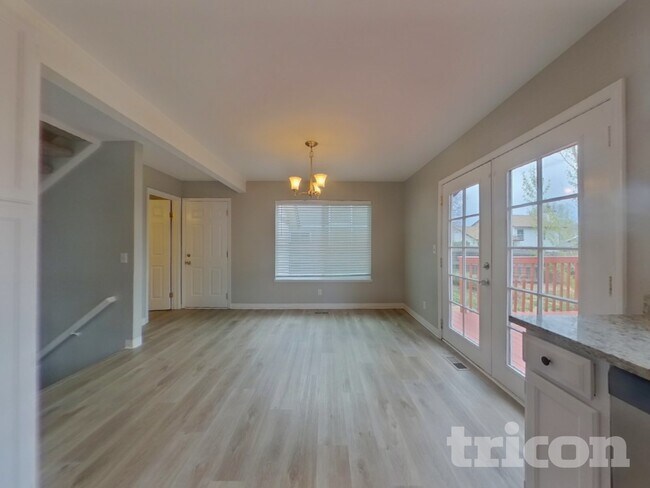 Building Photo - 3812 S Ceylon Way