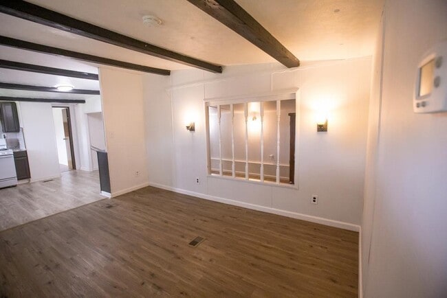 Building Photo - 153 Commerce Ln