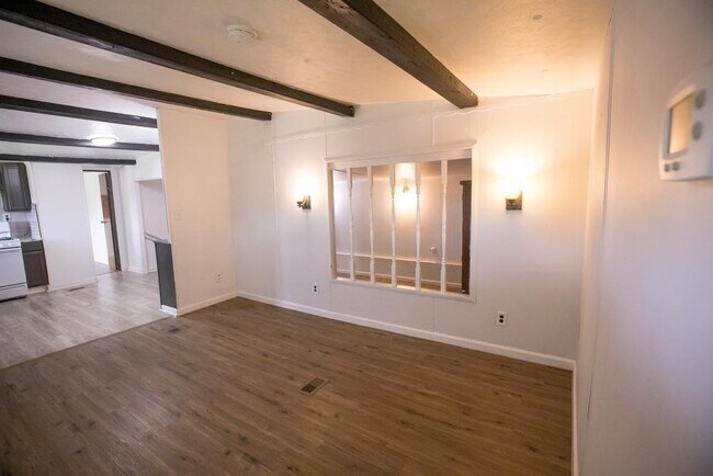 Foto del edificio - 153 Commerce Ln