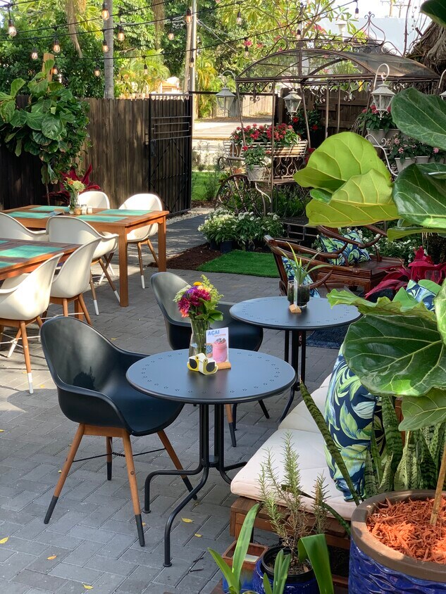 Foto principal - 615 NE 76th St