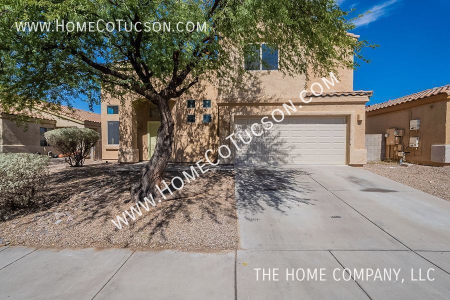 Foto principal - 6645 E Gehrig Lane-Gated community with co...